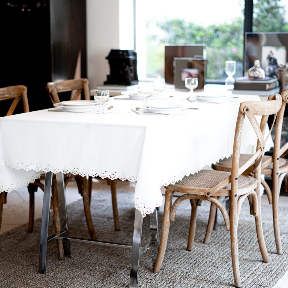 Mantel Rectangular Liso Blanco